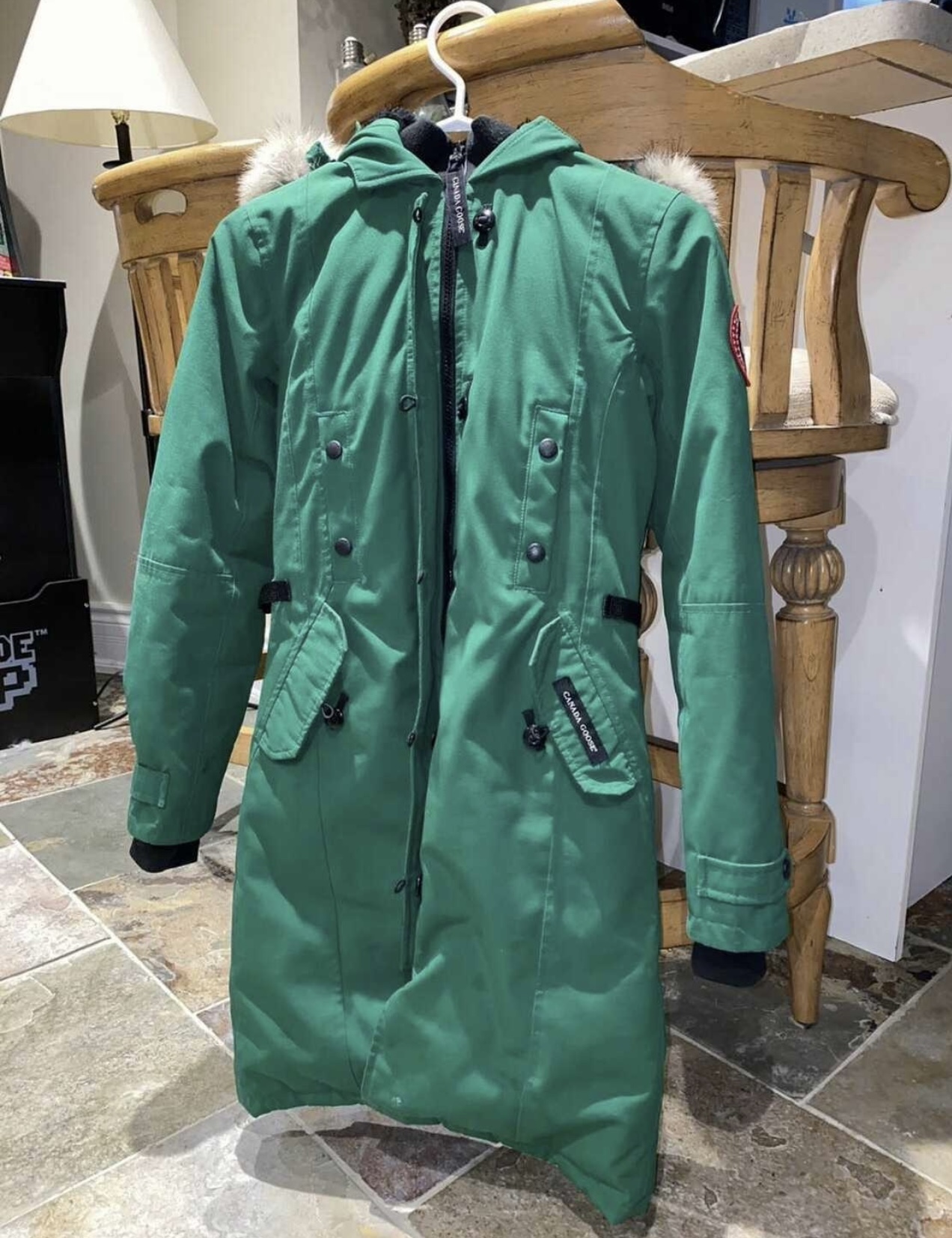 Canada goose 2xs thumbnail