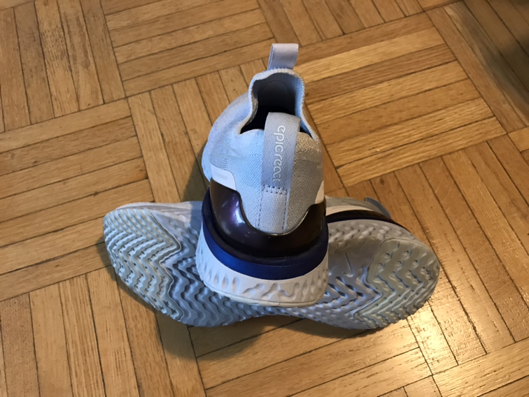 Nike sneakers image indicator(4)