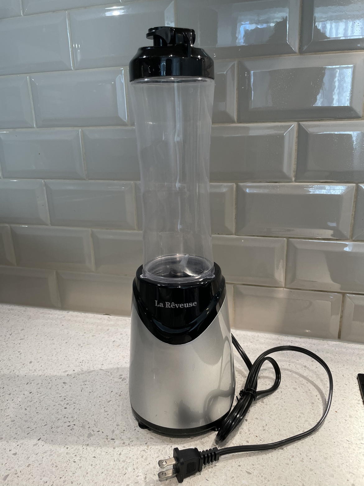 Moving Sale: Smoothies Blender with free new flatware Tray