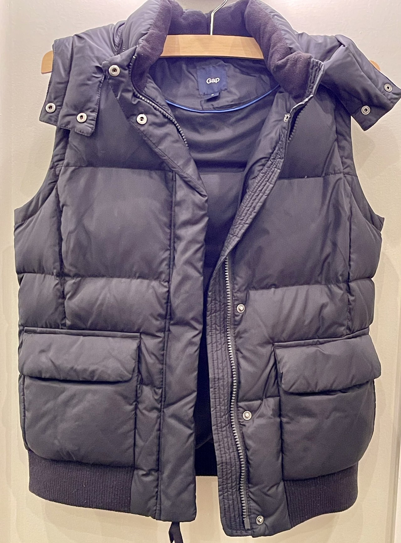 Women’s Puffer Vest with removable hood 🎁