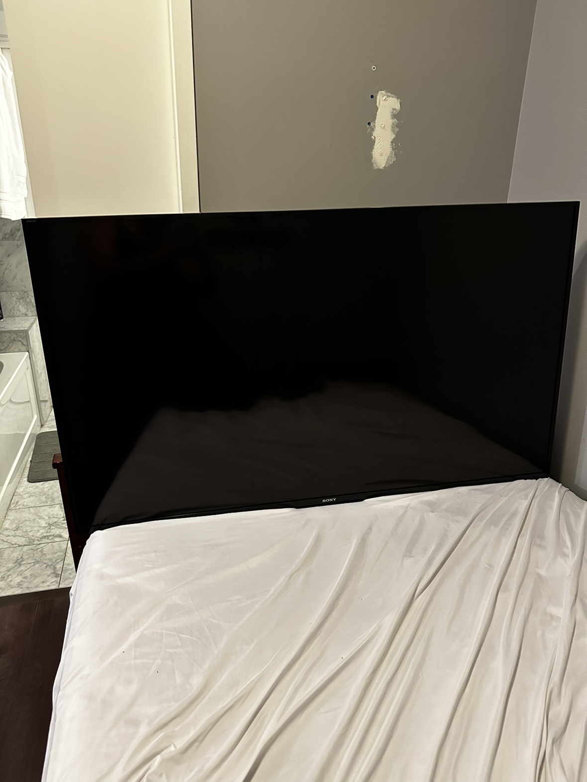 Smart tv 55” with tv wall mount - photo 2