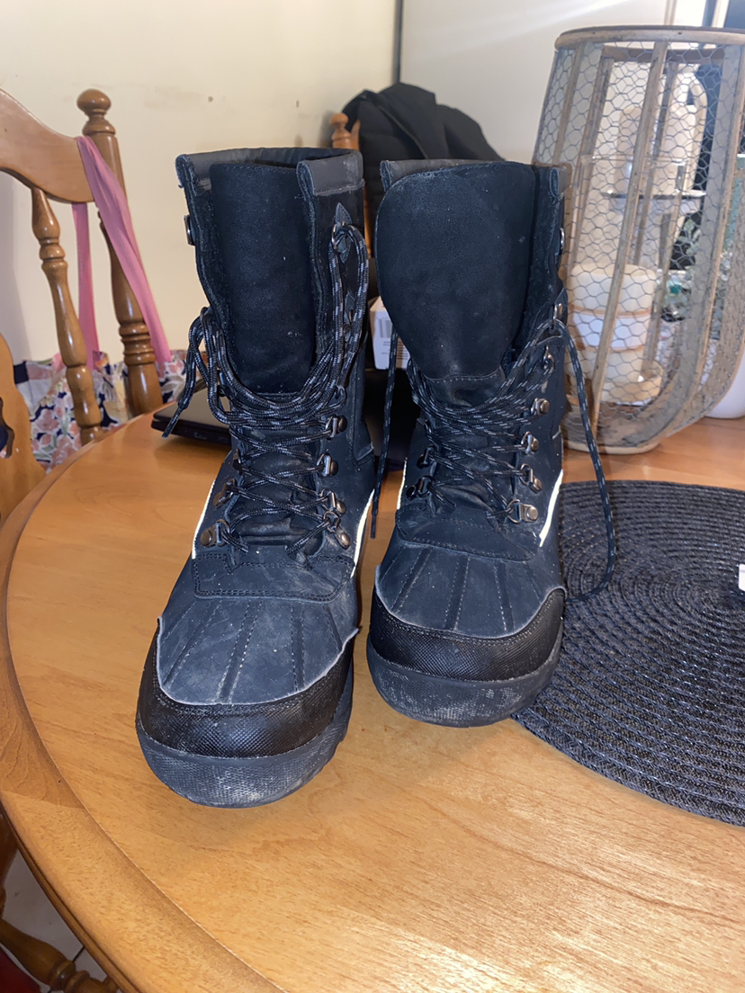 Size 9 mens winter boots - photo 2