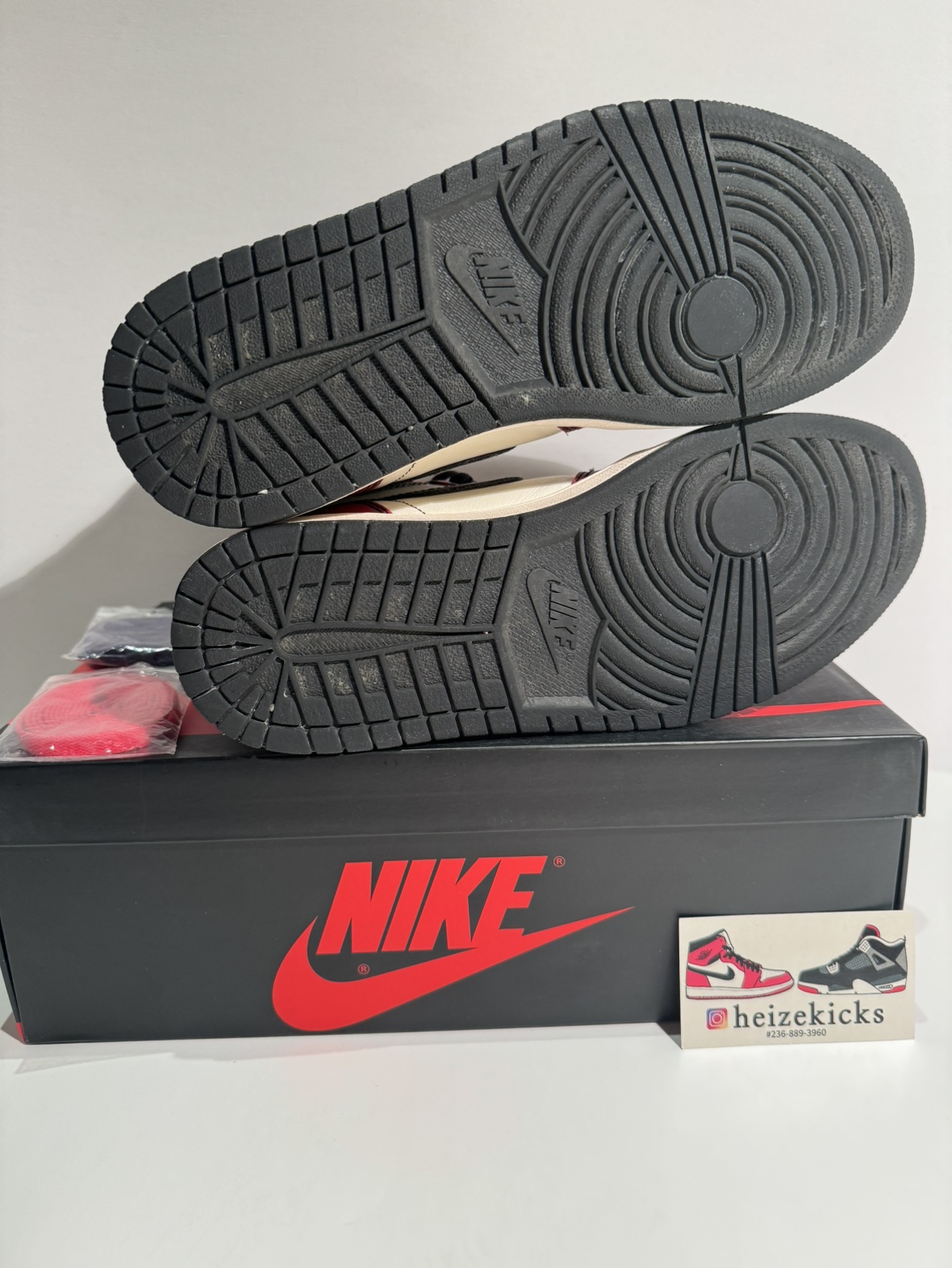 Air Jordan 1 High SB LA to Chi size 10 image indicator(5)