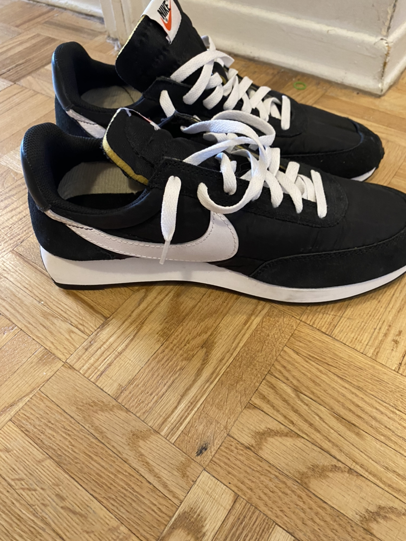 NEVER WORN NIKE image indicator(2)