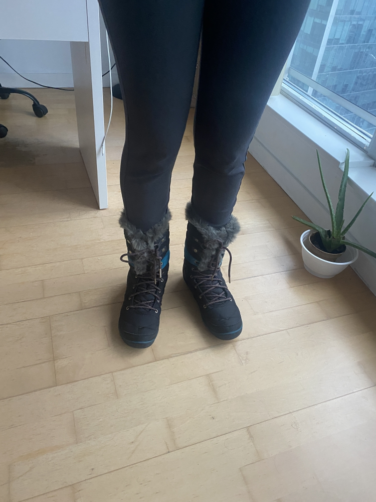 Columbia winter boots-used once image indicator(4)