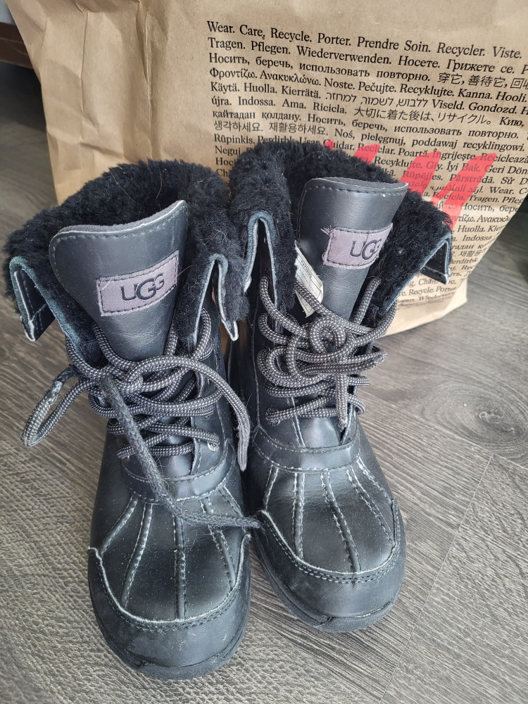 kids UGG