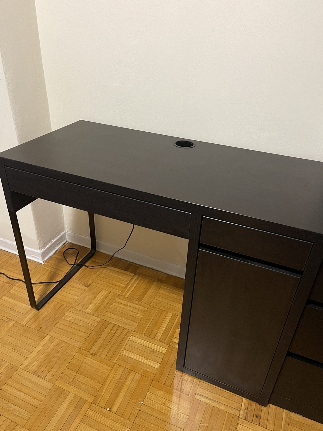 Ikea computer table