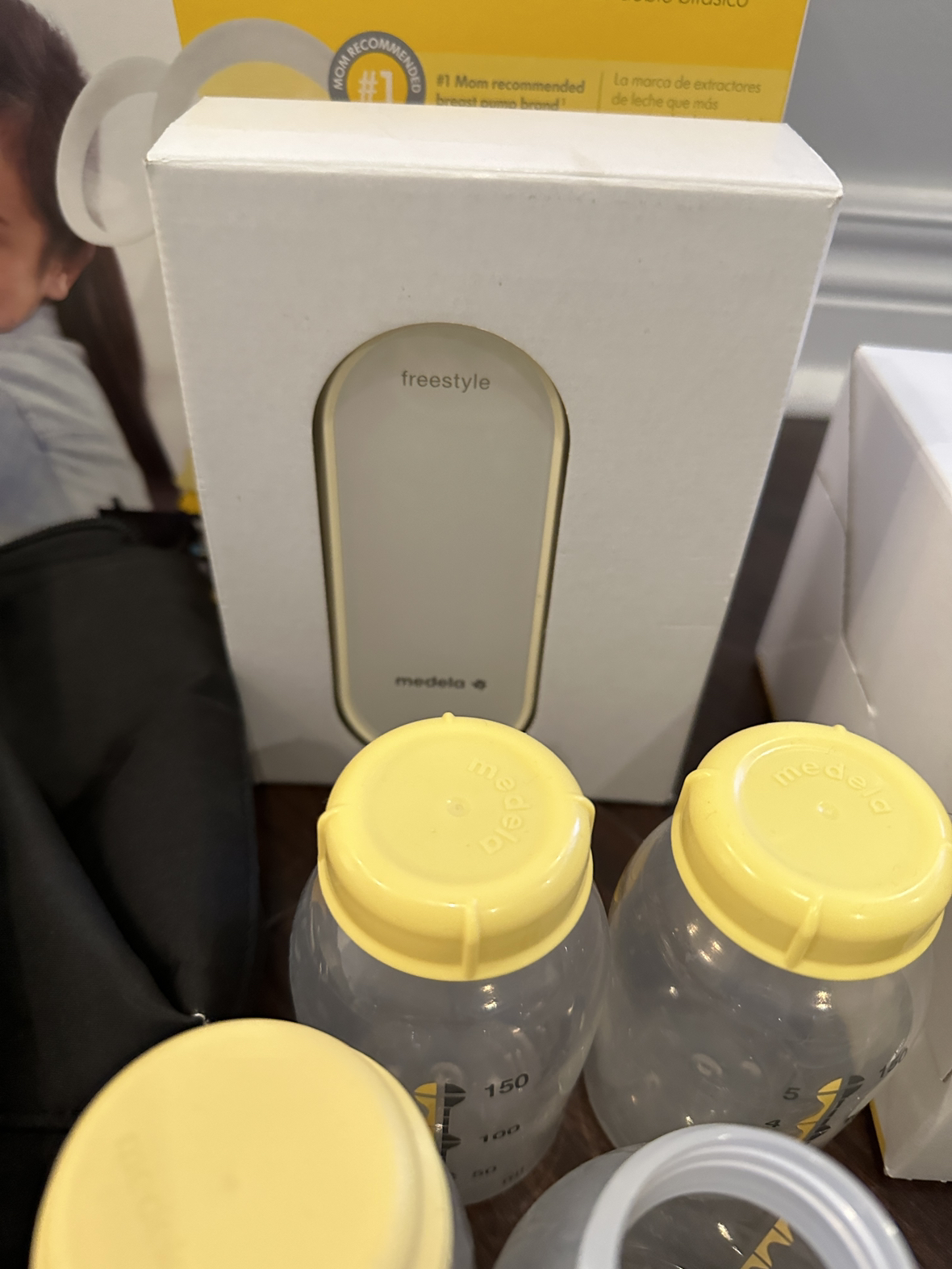 Medela Flex Freestyle Pump and Handsfree Bra - photo 4