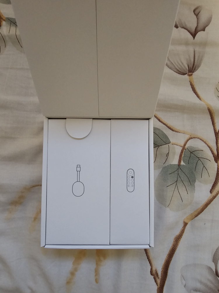Google Chromecast and Google Nest Hub (2nd Gen) - photo 2