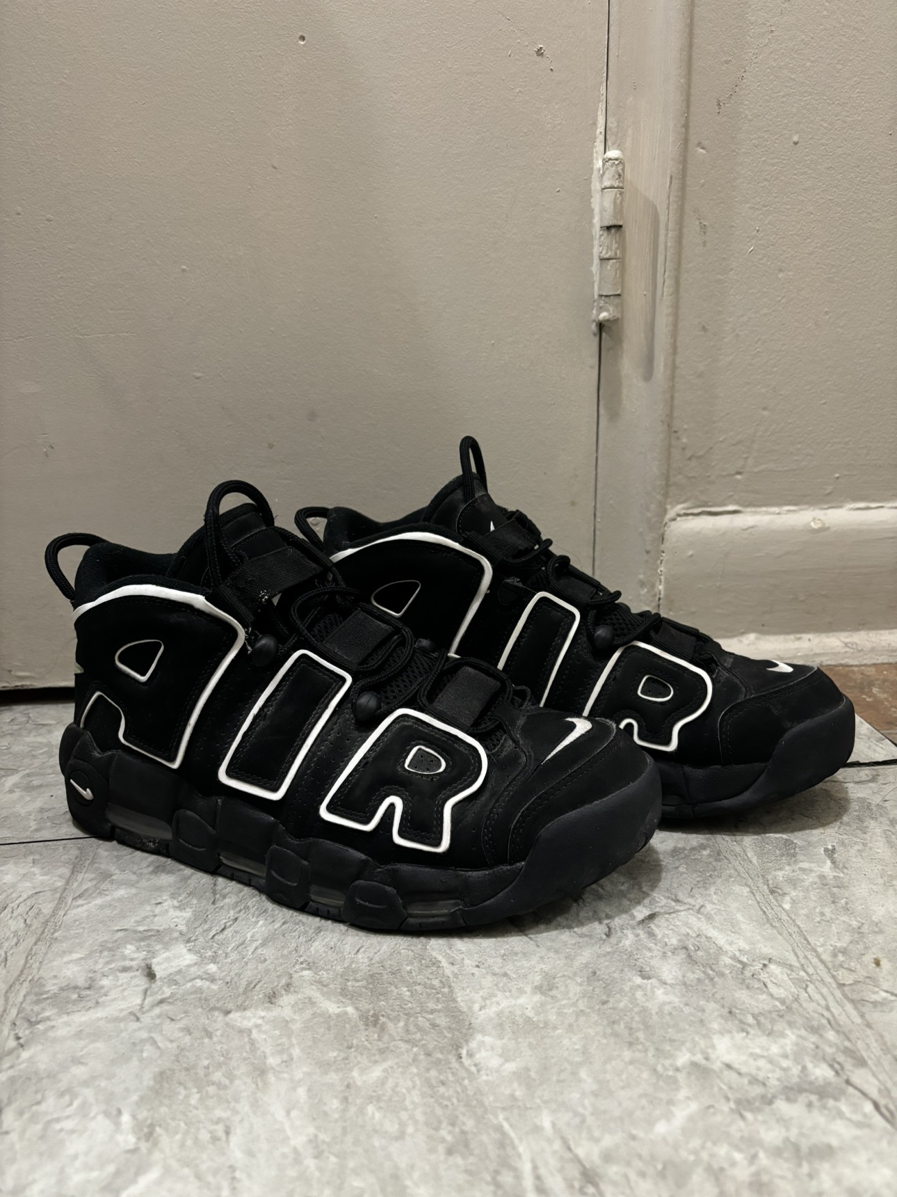 Black and white uptempo 10.5M thumbnail