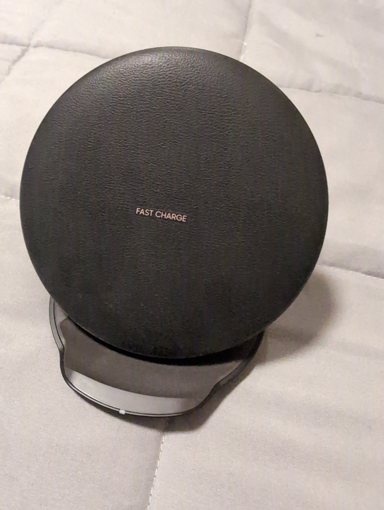 Samsung Wireless Fast Charger thumbnail