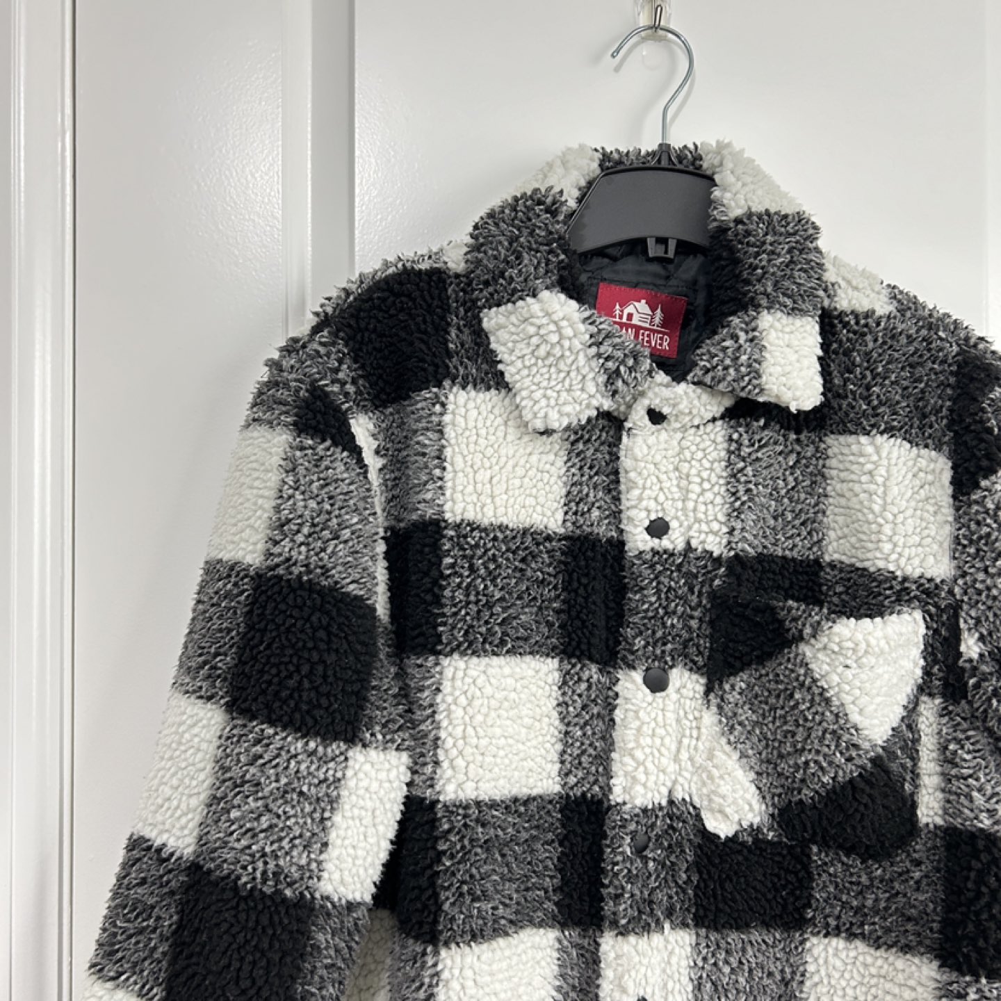 buffalo plaid black and white sherpa fall jacket | size S