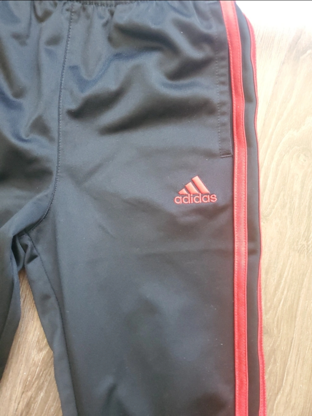 🎁 Adidas jogger kids size 7 image indicator(4)