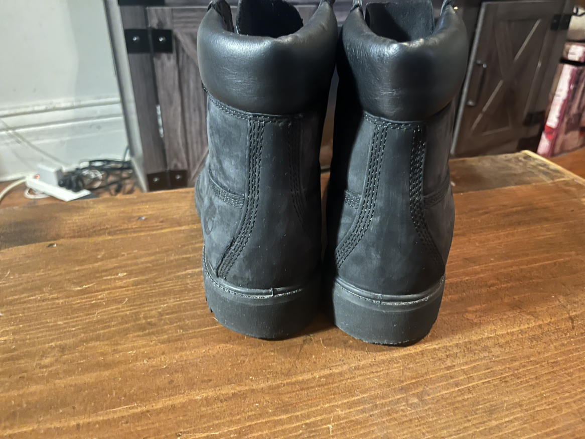 Timberland Men’s Black Nubeck Waterproof Boots Size 10M - photo 4