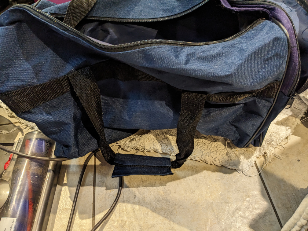 gym/ duffle bag image indicator(2)