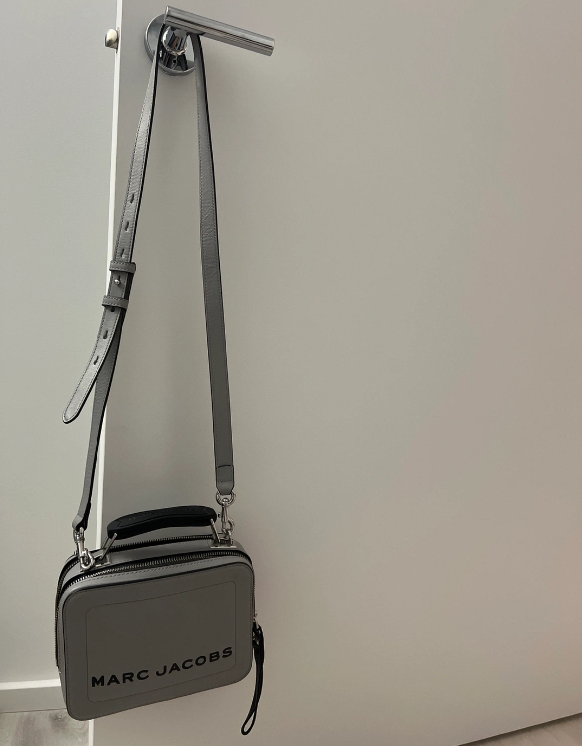 Marc Jacob box bag image indicator(2)