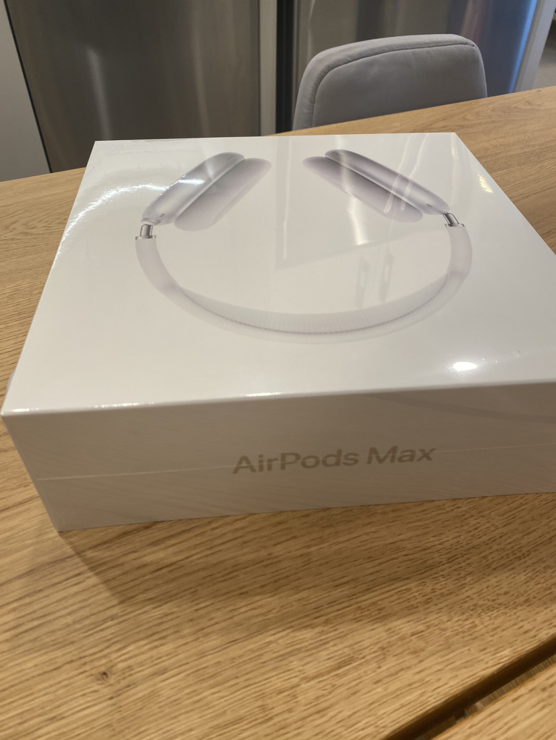 NEW(sealed) AirPods Max - photo 2