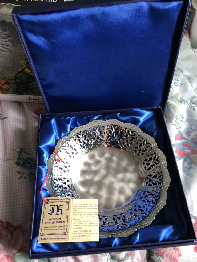 # Selling spree Christmas gifts under $20 image indicator(2)