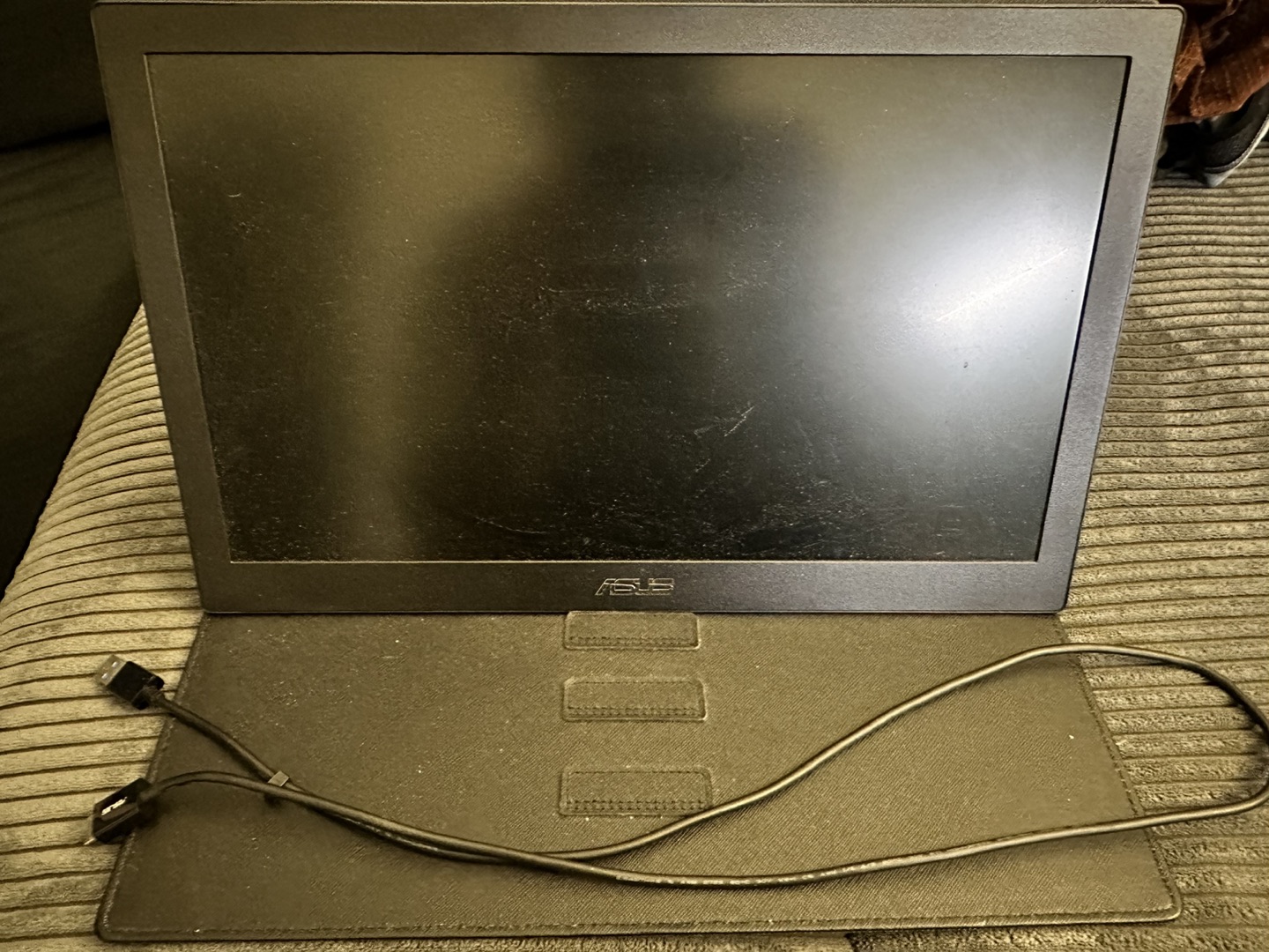 Asus MB168B 15.6” HD portable usb monitor