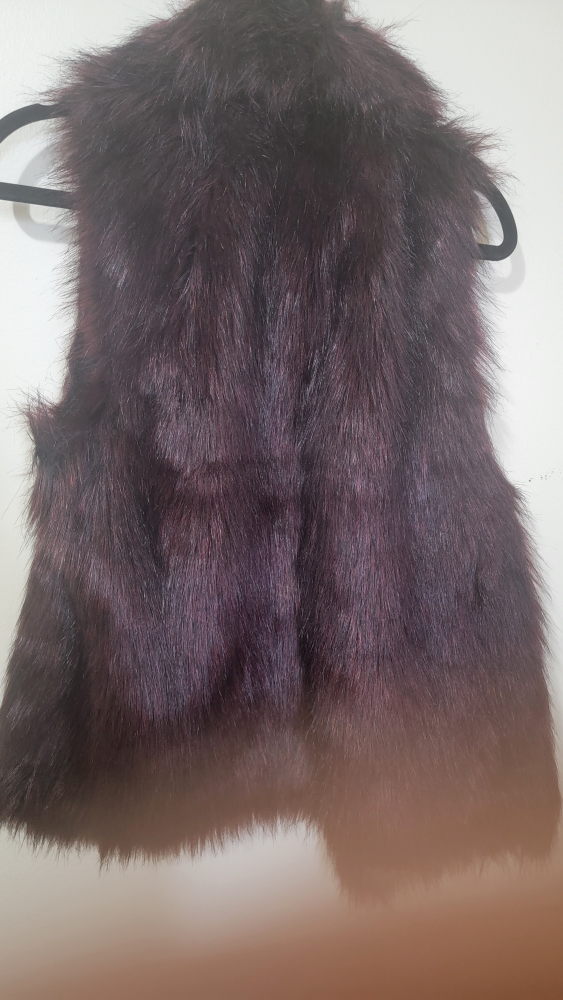 Burgundy Faux Fur Vest   size large - photo 3