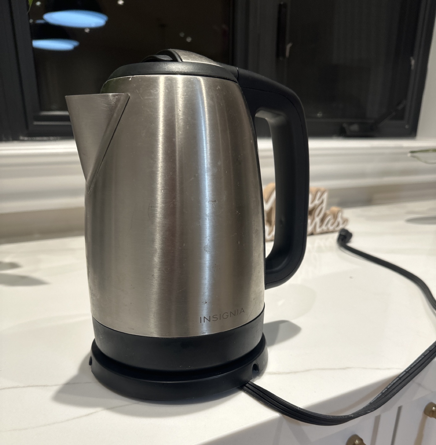 Insignia 1.7 L Kettle