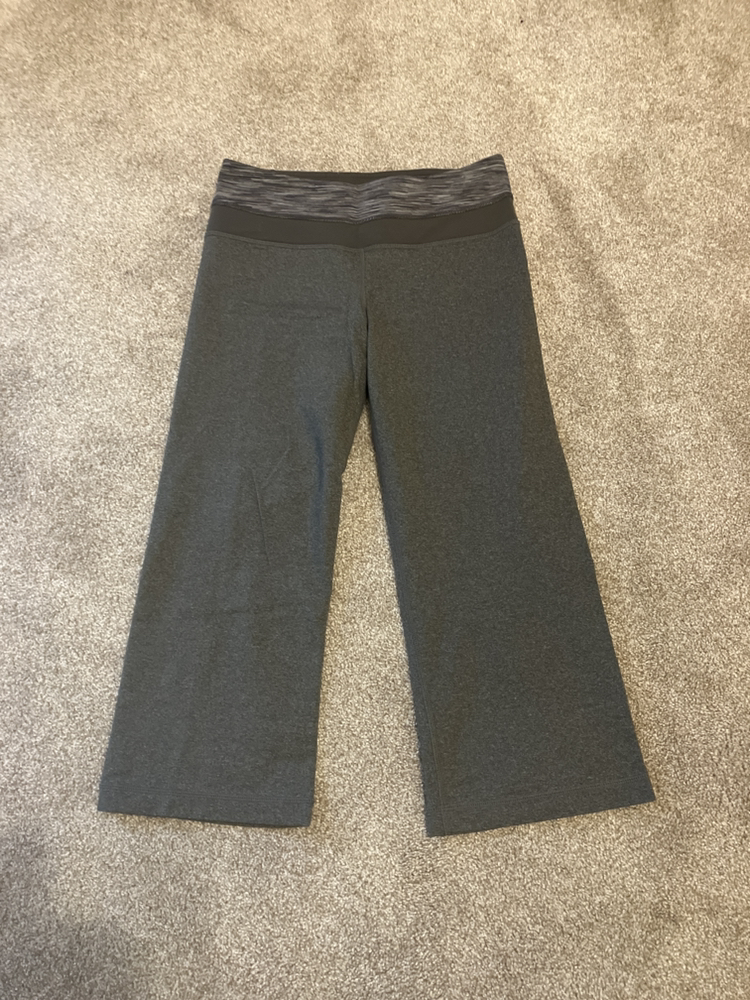 Lululemon Cropped Leggings S4 image indicator(3)