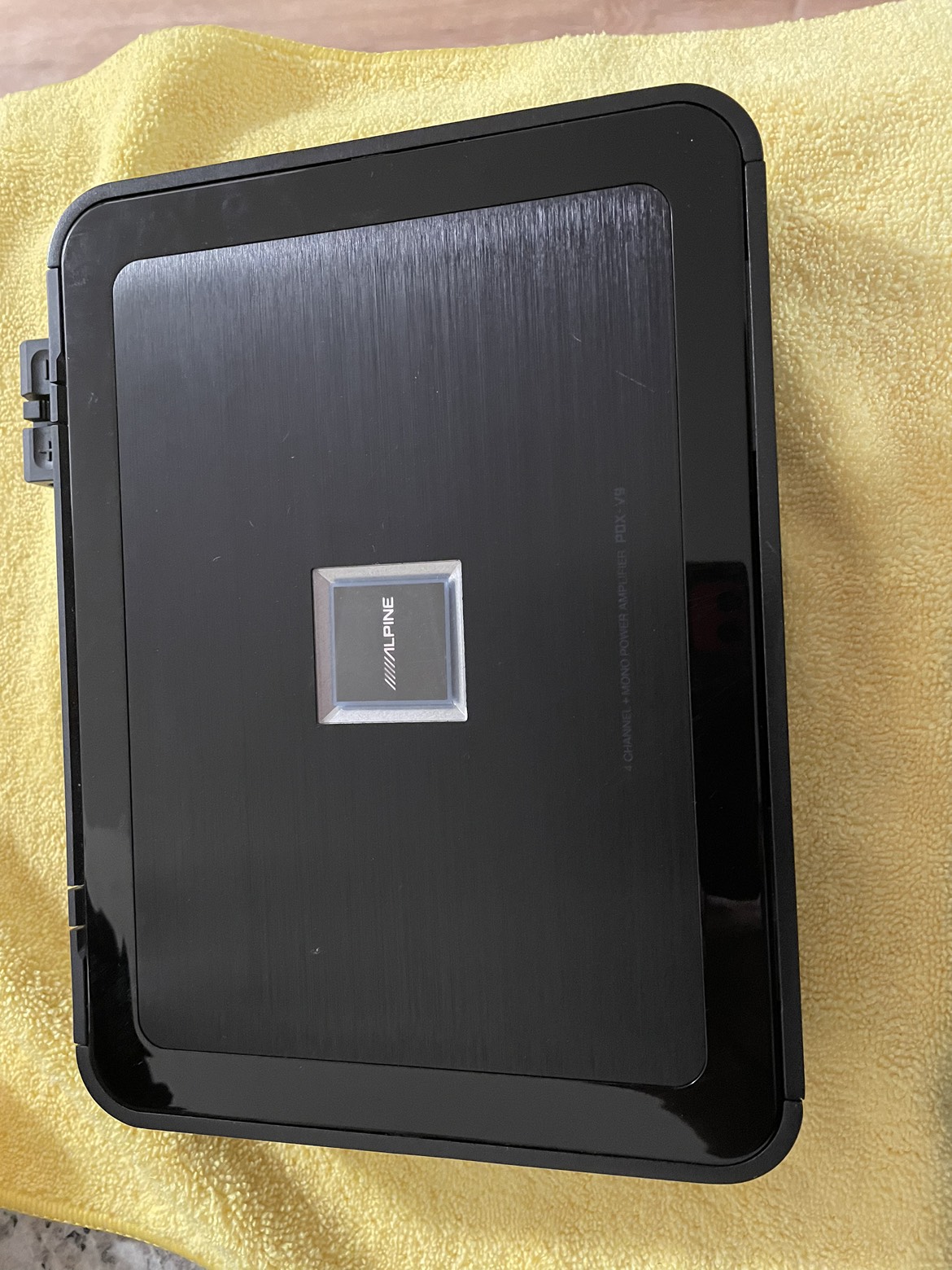 Alpine - PDX -V9 5 Chanel Amplifier