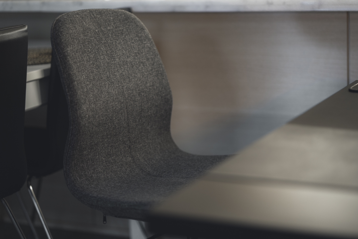 Desk - photo 5