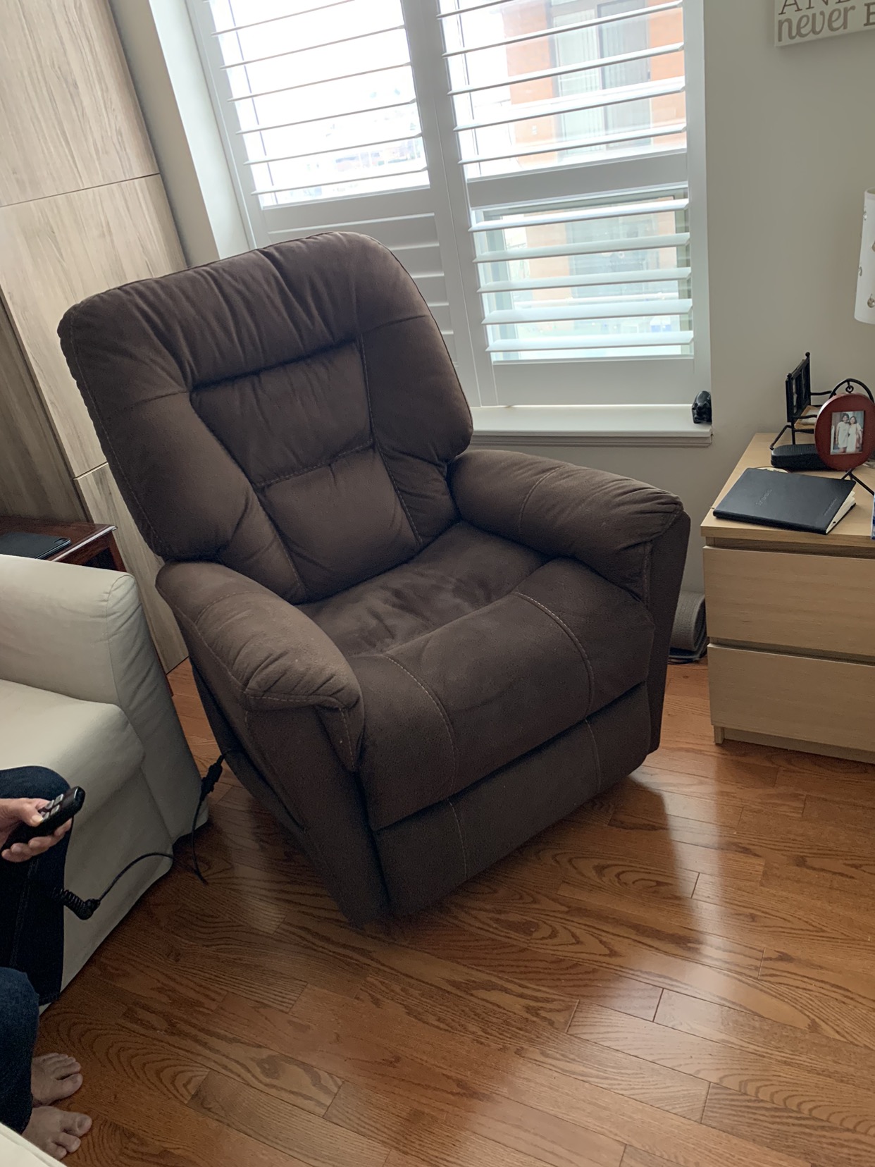 Powered Recliner / Lift Chair