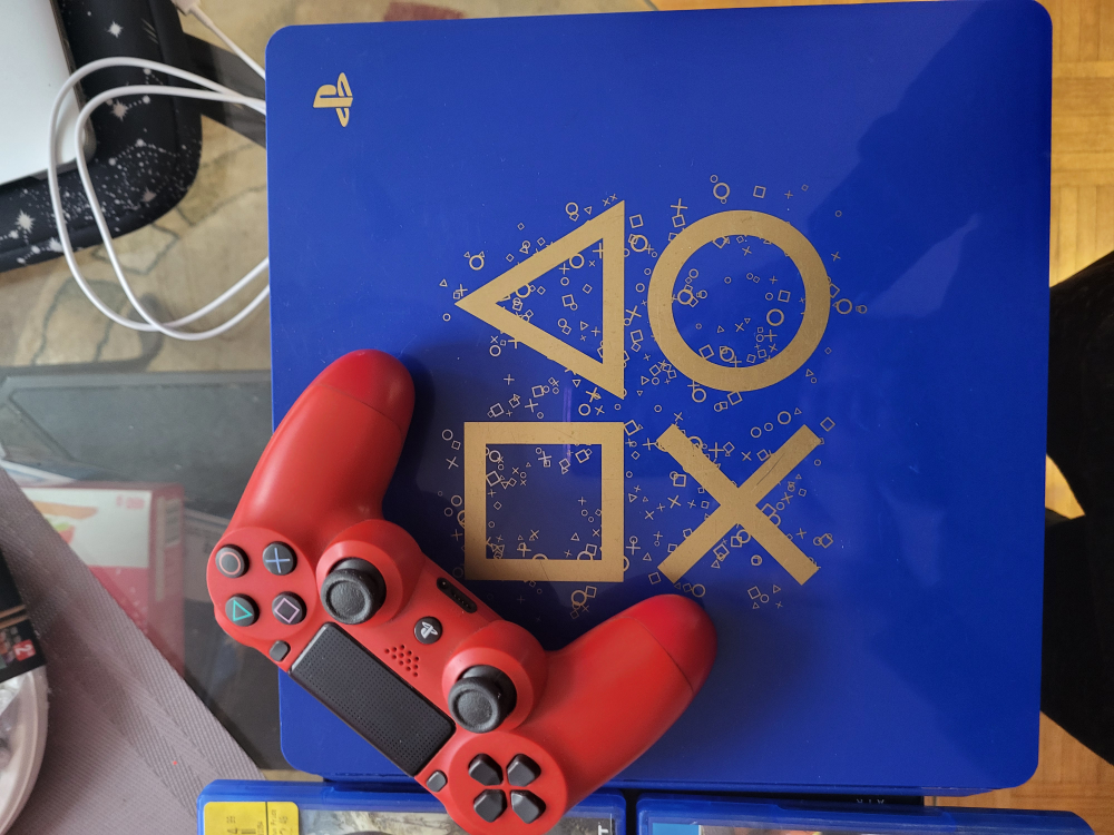 Play Station 4 ! #declutter