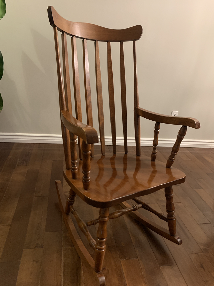 Rocking chair - wood - amazing condition