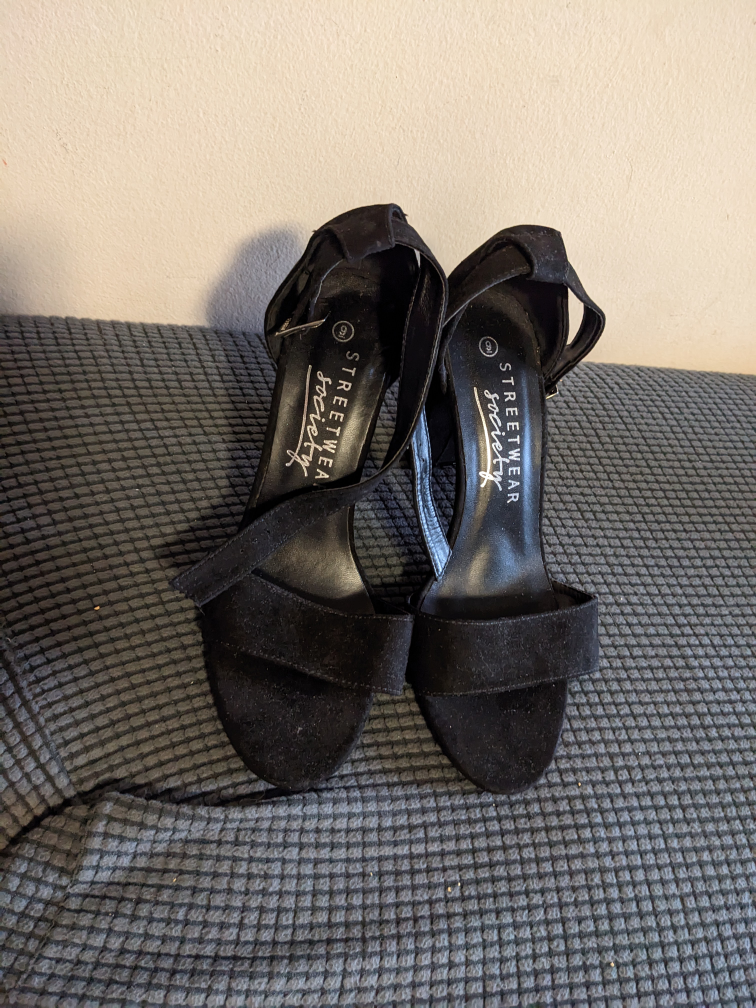Brand New Strappy Heels $15 size US 9 - photo 2