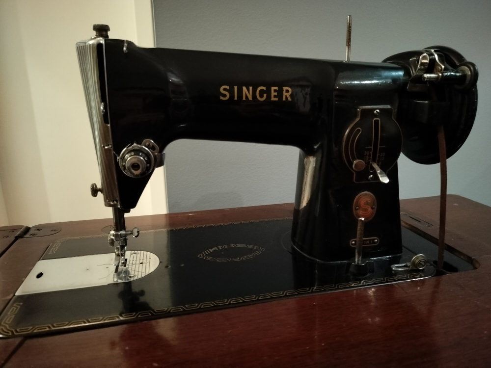 Antique sewing machine image indicator(2)