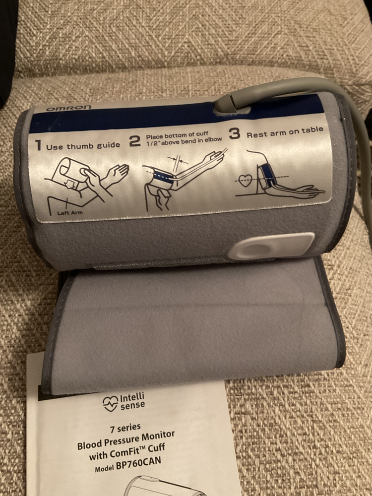 Deluxe Blood Pressure Monitor w/ ComFit Cuff & Carrying Case - photo 3