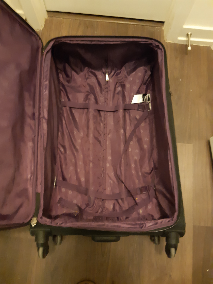 SWISS GEAR LUGGAGE SET - photo 3