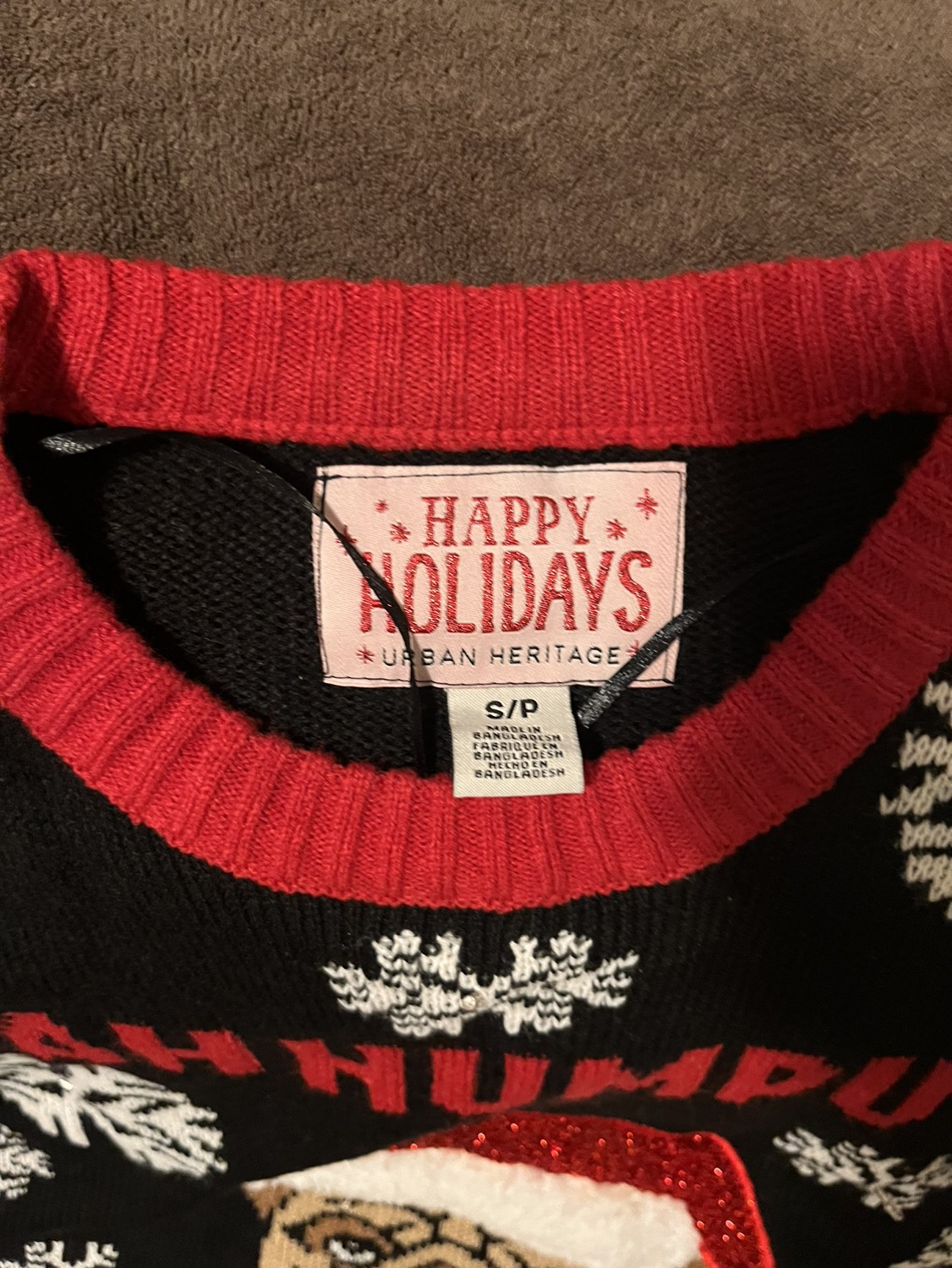 Unisex HOLIDAY Sweater image indicator(2)