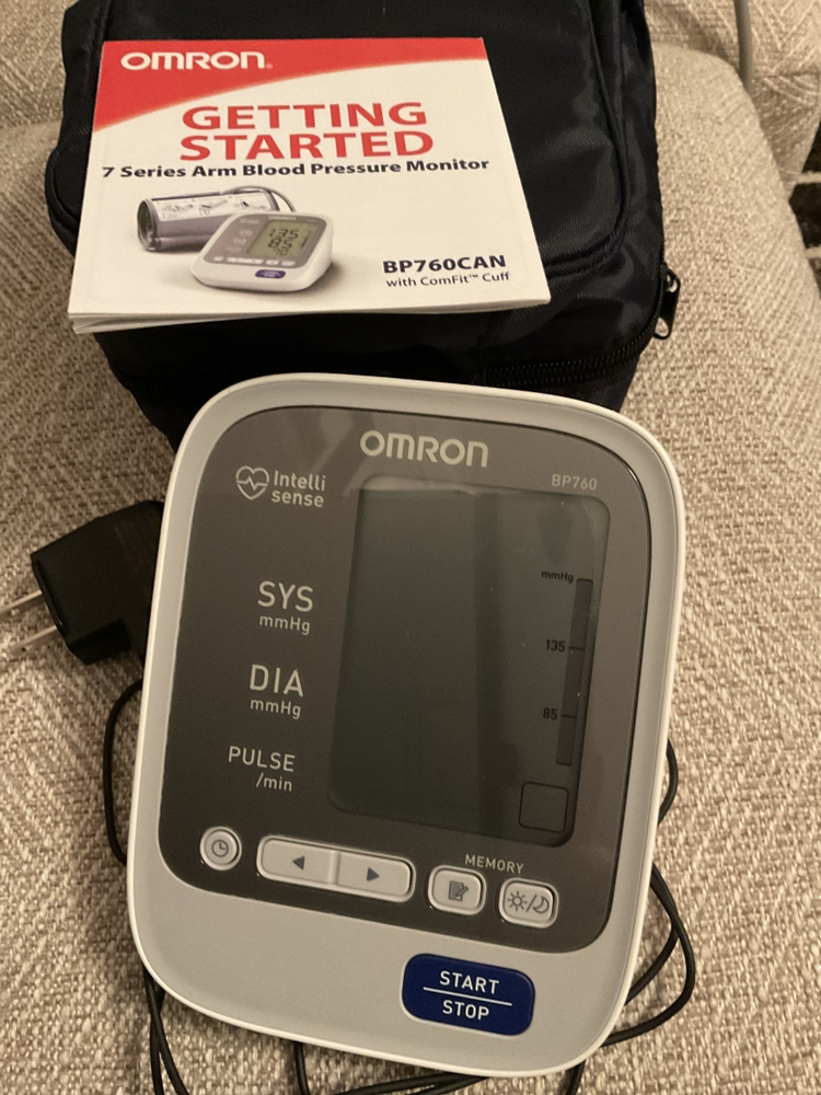 Deluxe Blood Pressure Monitor w/ ComFit Cuff & Carrying Case - photo 5