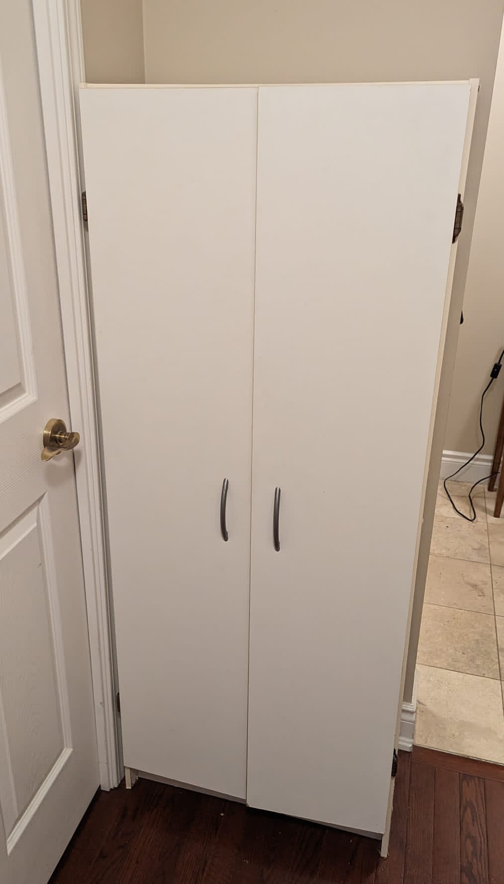 White cabinet thumbnail