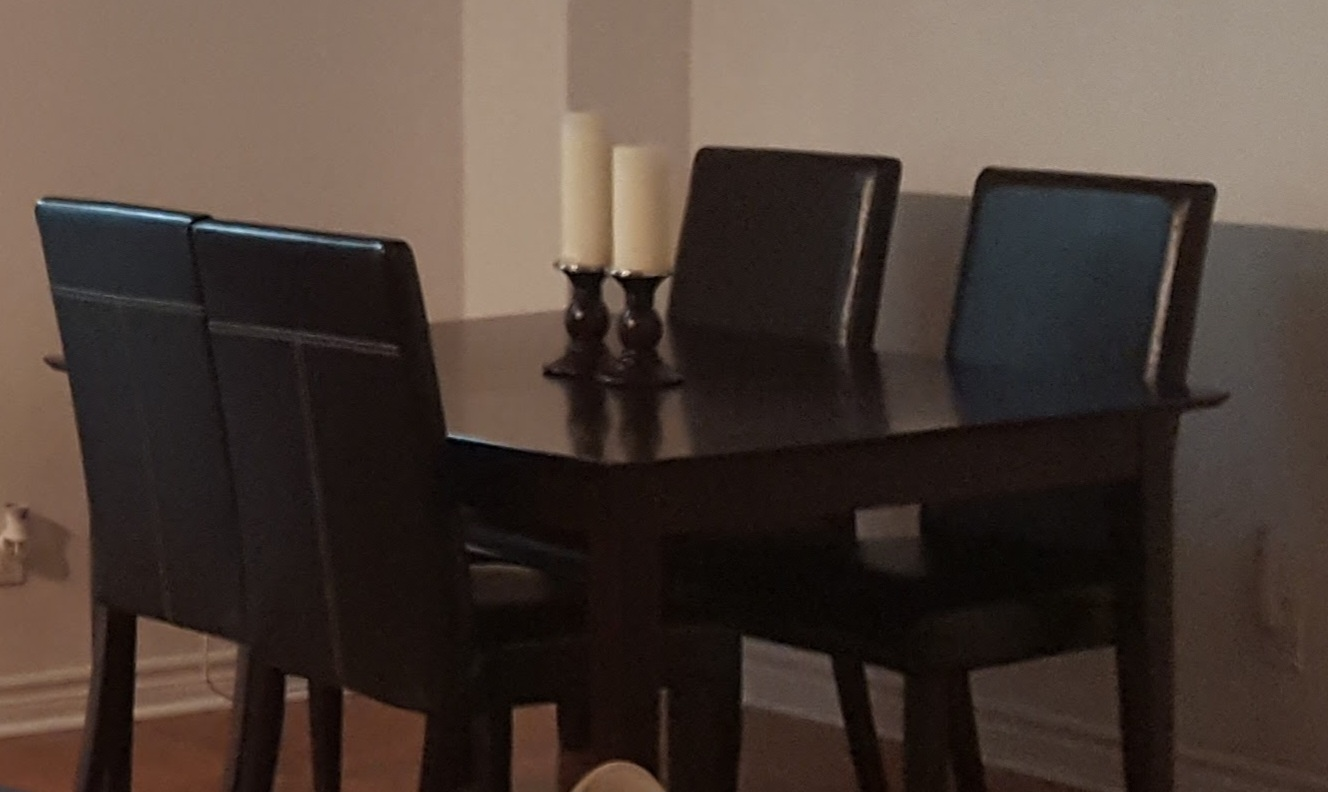 Extendable dining table with 4 leather chairs - photo 2