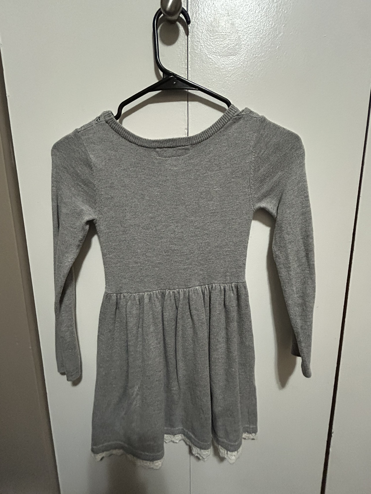 #freecycle Grey dress image indicator(2)