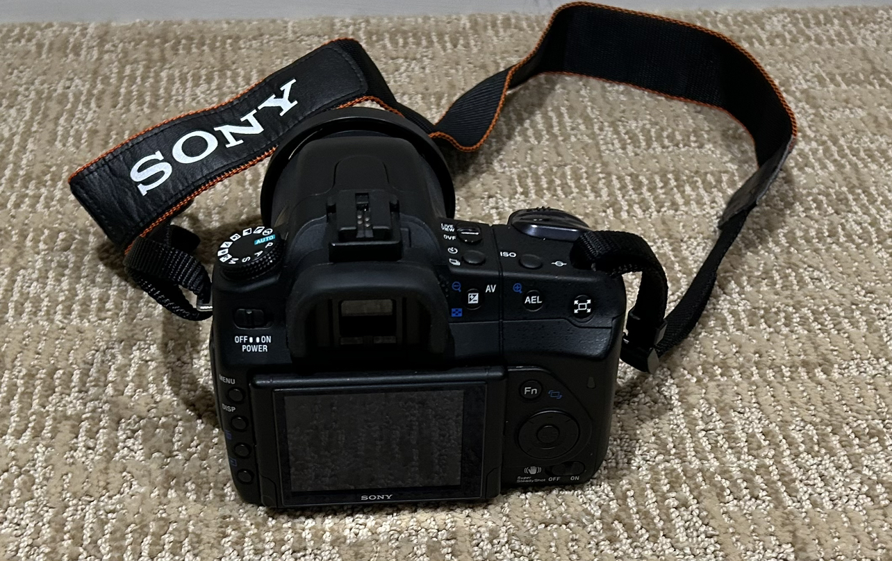 Sony Alpha DSLR-A300 - photo 2
