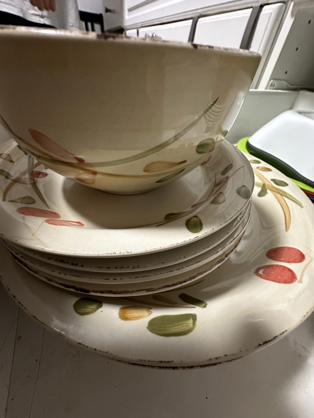 Plate set with free white small plates - photo 3