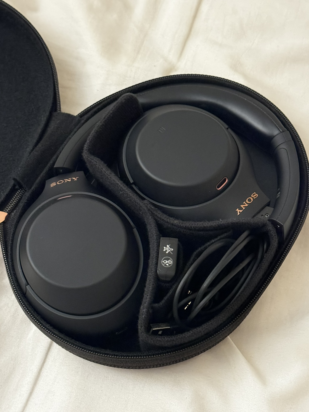 Sony WH-1000XM4 Noice Cancelling Headphones