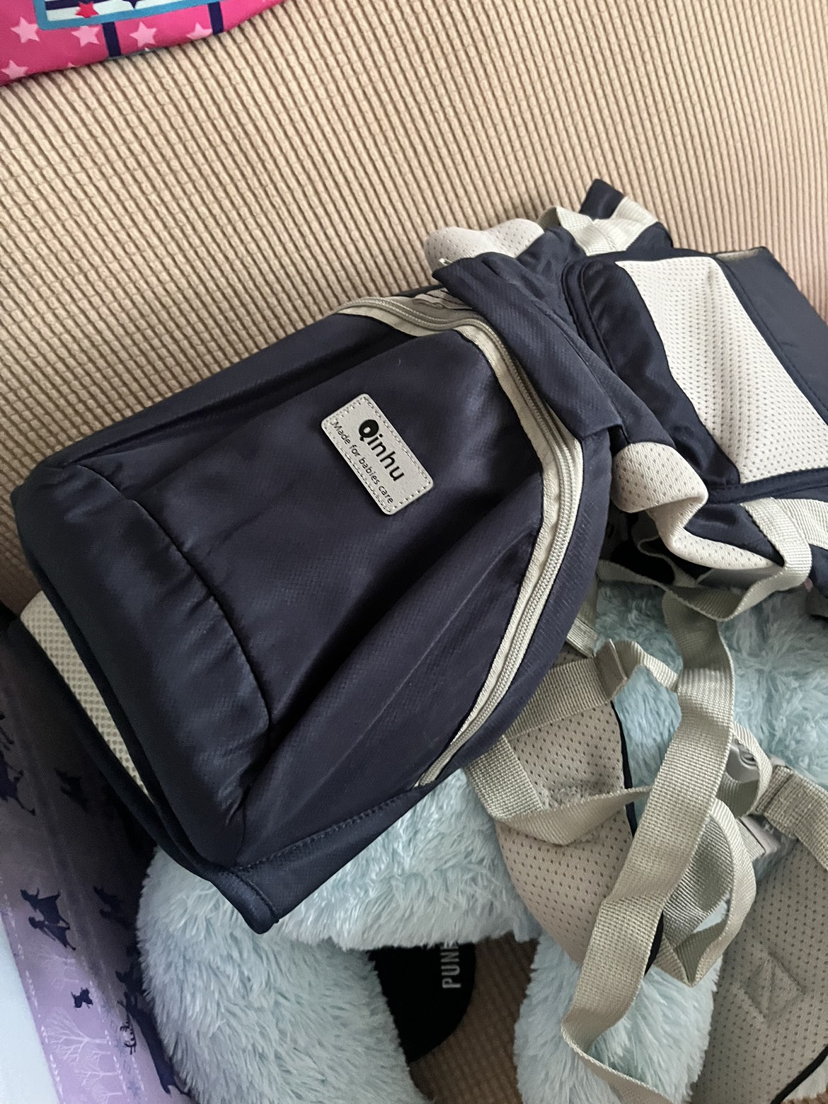 Baby carrier thumbnail