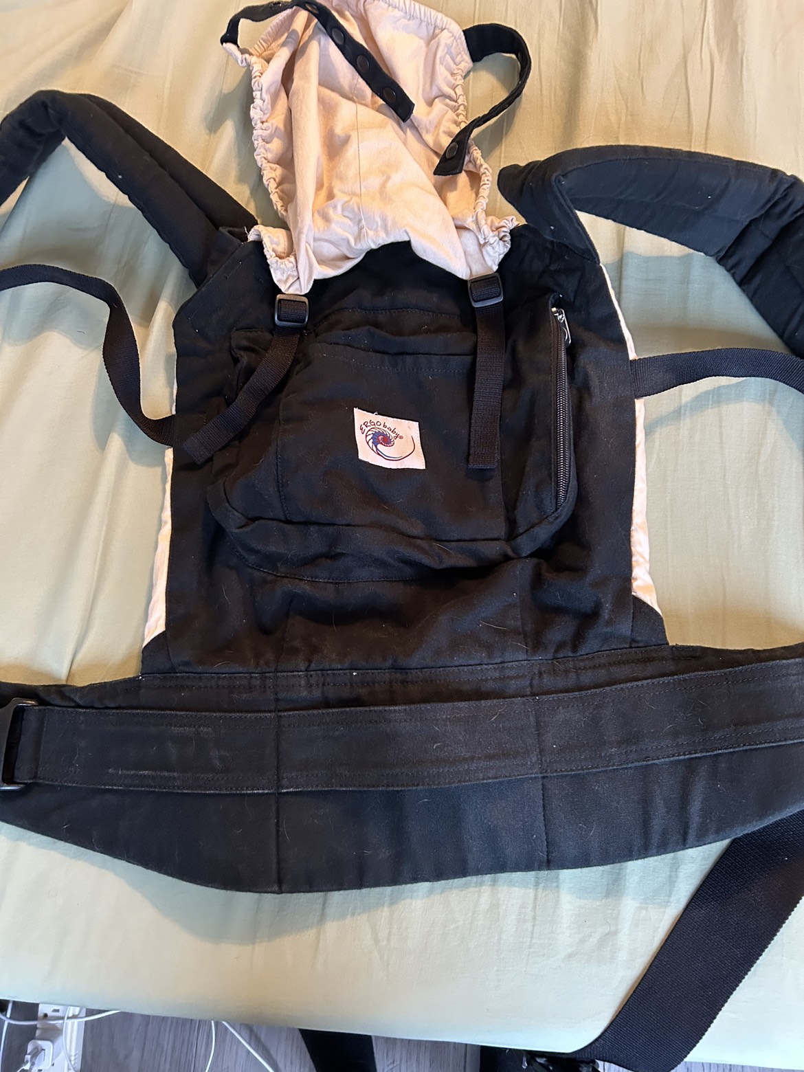Ergo baby carrier thumbnail