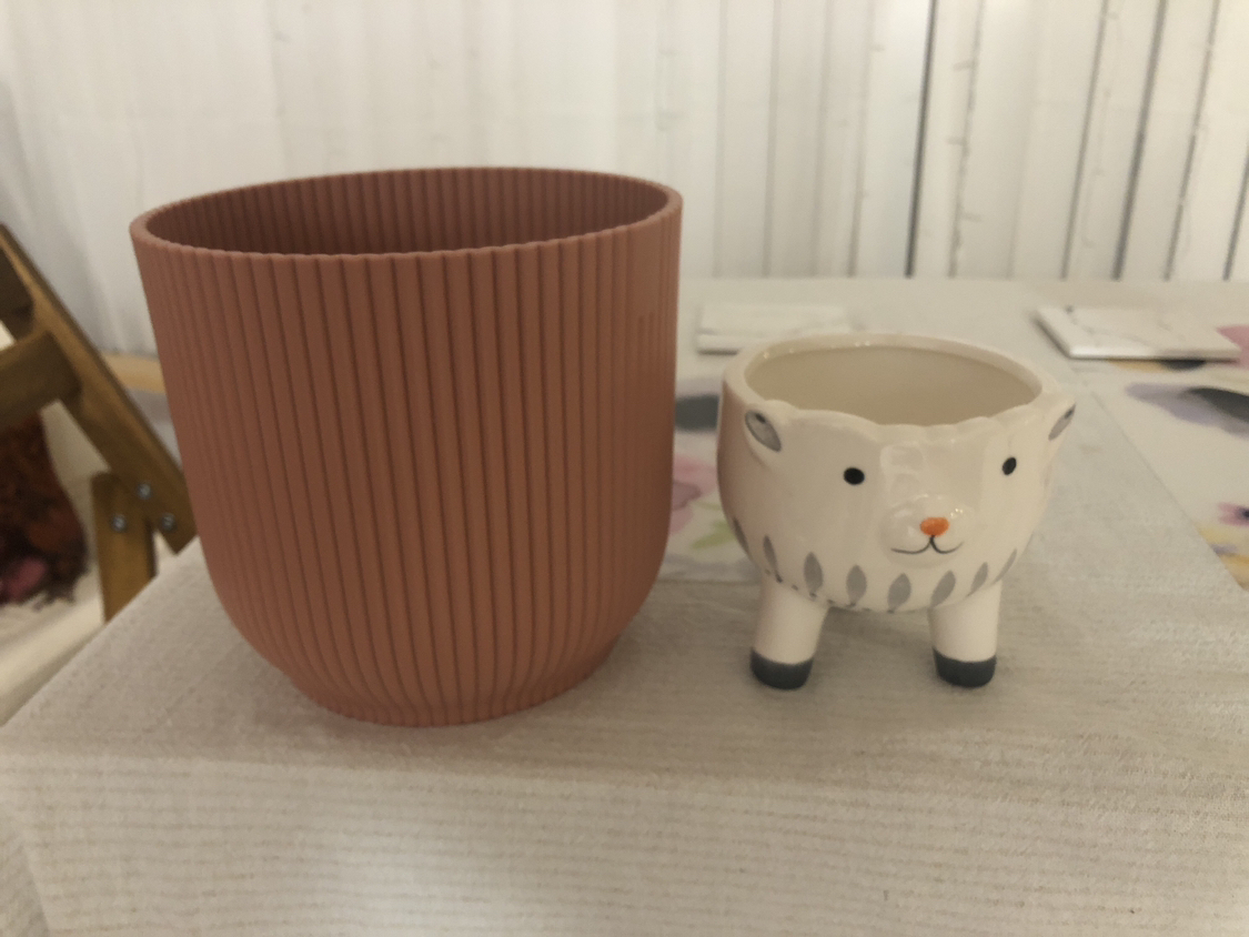 Plant pots