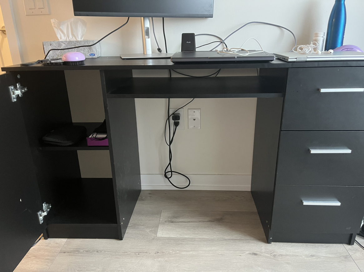 Desk (make me an offer to pickup today) - photo 2