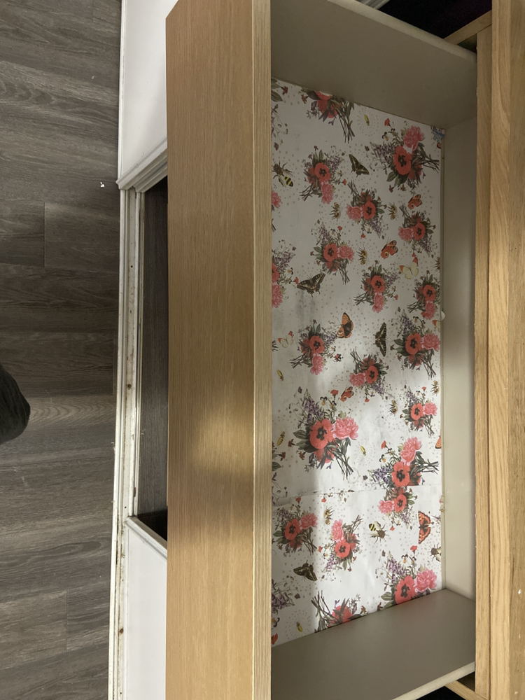 IKEA dresser - 4 drawers image indicator(3)