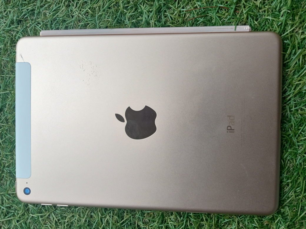 iPad mini 4 in rose gold 128GB - photo 3
