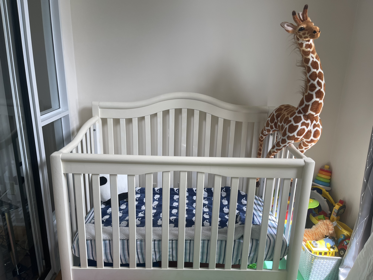 White crib